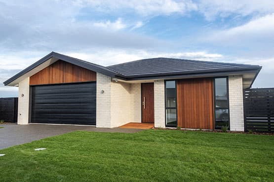 How RNF Construction Prevents Common Exterior Painting Mistakes